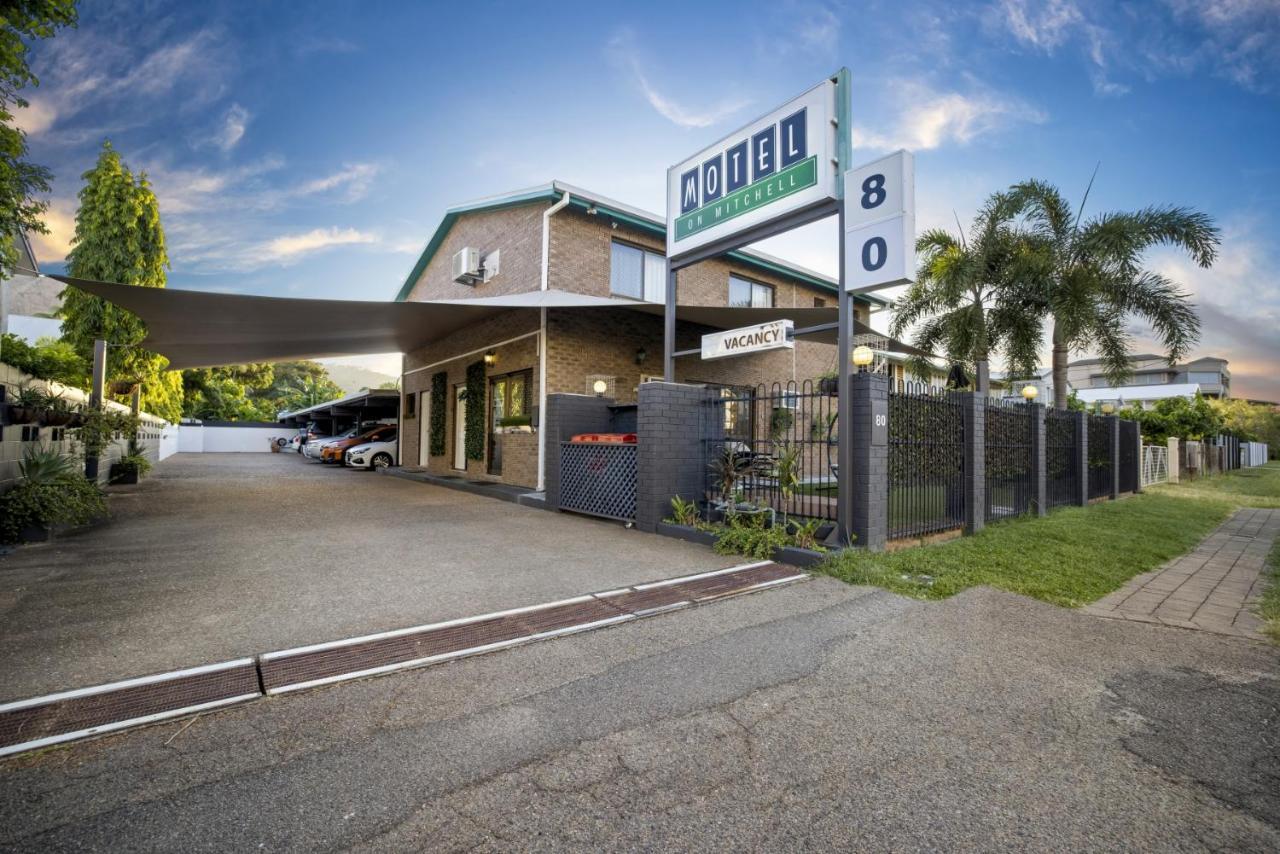 Motel On Mitchell タウンズビル エクステリア 写真